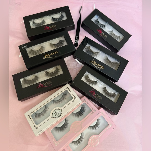 BUNDLE of 9 Lilly lashes
House of Lashes Lash
Tweezers New - Picture 6 of 6
